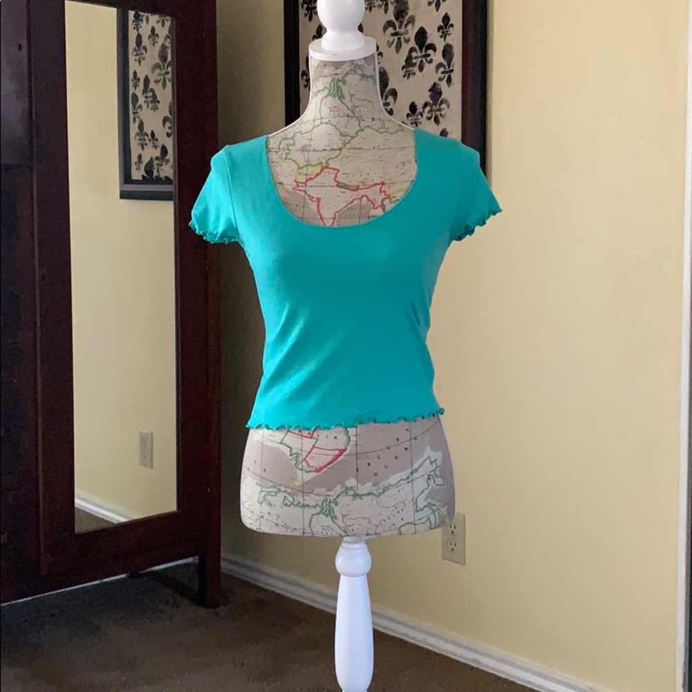 A really cute Aqua forever 21 top